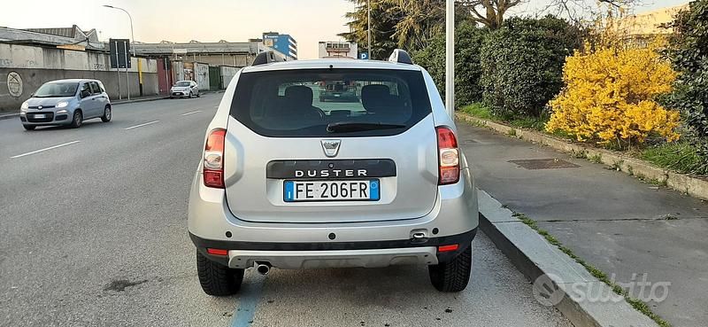 Usata Dacia Duster 110 CV (80 kW) 2016 Grigio SUV