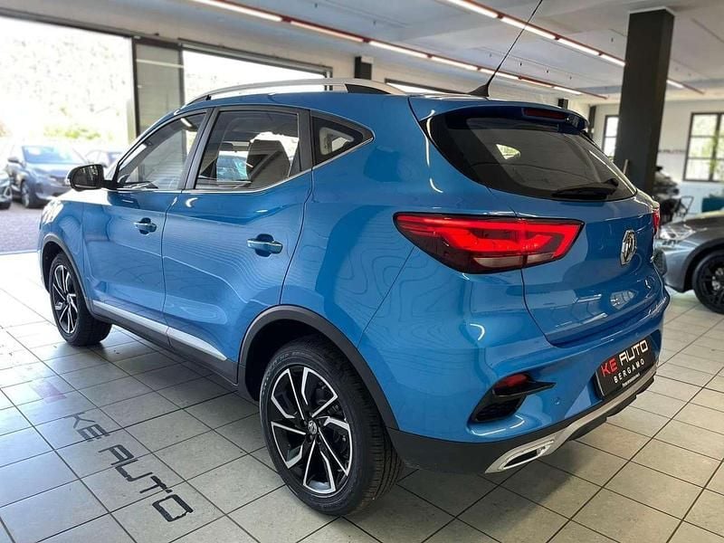 Usata MG ZS Luxury 111 CV (81 kW) 2023 Blu/azzurro SUV