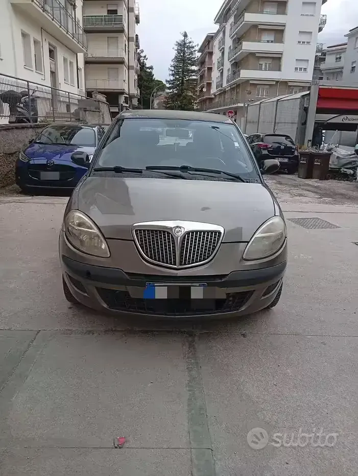 Usata Lancia Ypsilon 60 CV (44 kW) 2008 Marrone Utilitaria