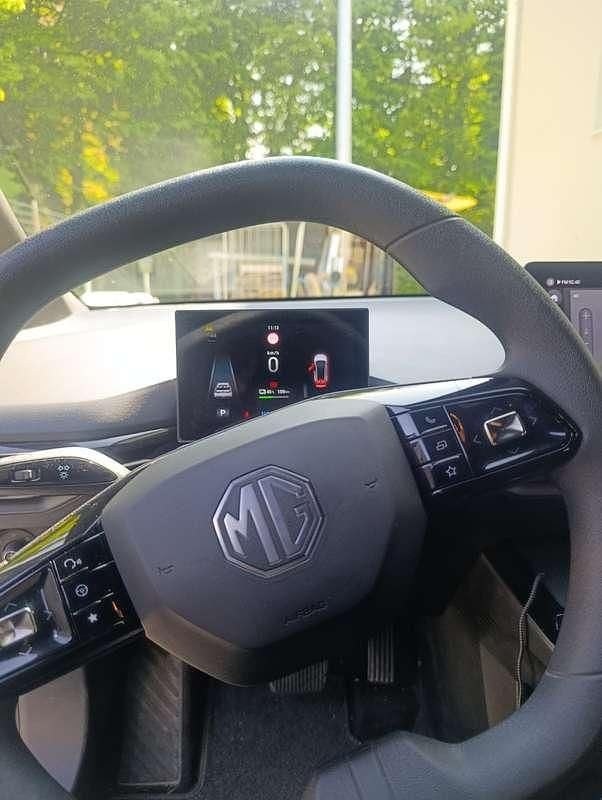 Usata MG MG4 EV 53 kW (73 CV) 2023 Bianco Utilitaria