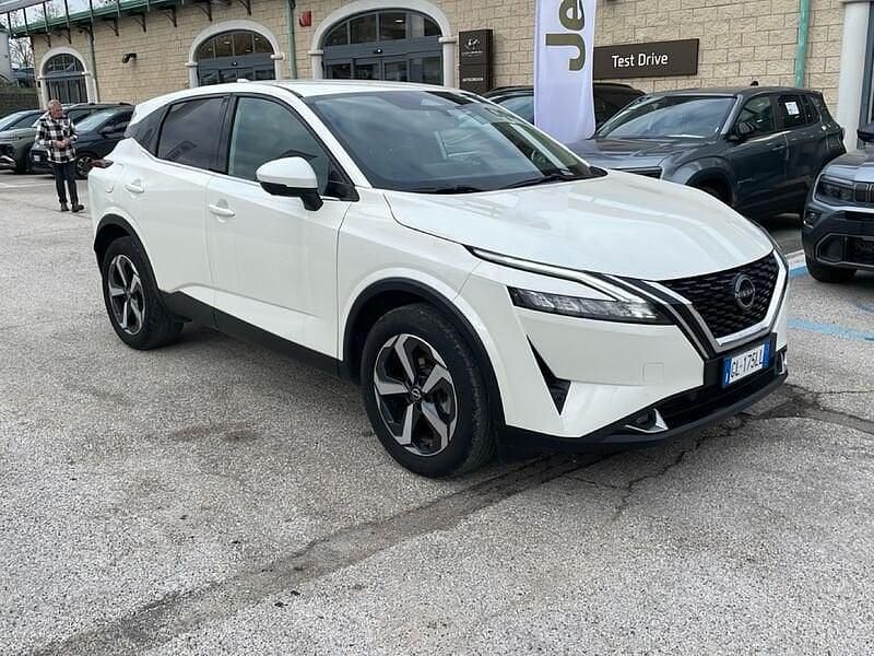 Usata Nissan Qashqai N-Connecta 140 CV (102 kW) 2022 Bianco SUV