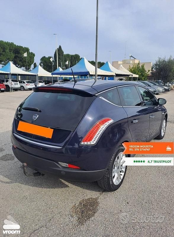 Usata Lancia Delta 119 CV (87 kW) 2012 Grigio Utilitaria