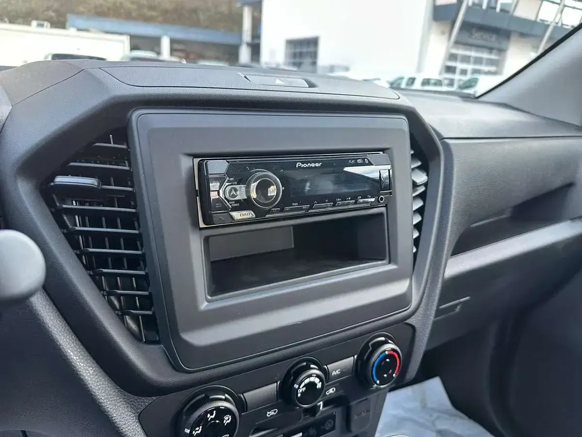 Nuova Isuzu D-Max 163 CV (119 kW) 2025 Bianco Pick-up