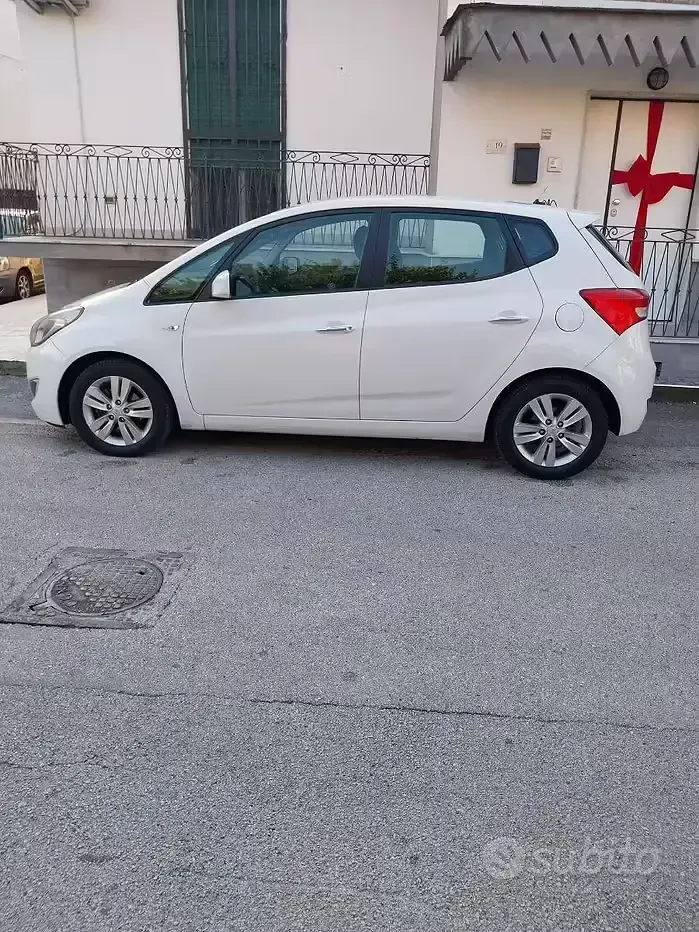 Usata Hyundai ix20 77 CV (56 kW) 2012 Bianco Utilitaria