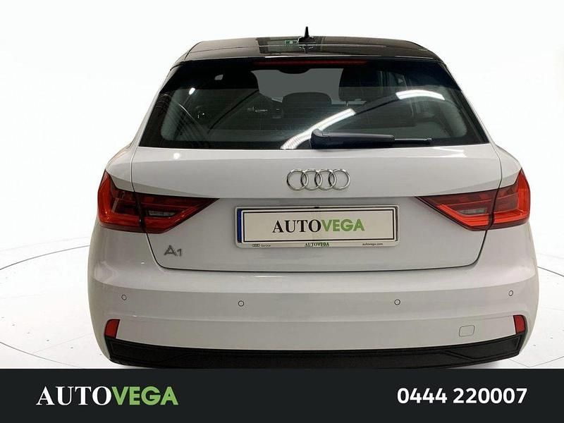 Usata Audi A1 Sportback Admired 110 CV (80 kW) 2023 Bianco / pastello Utilitaria
