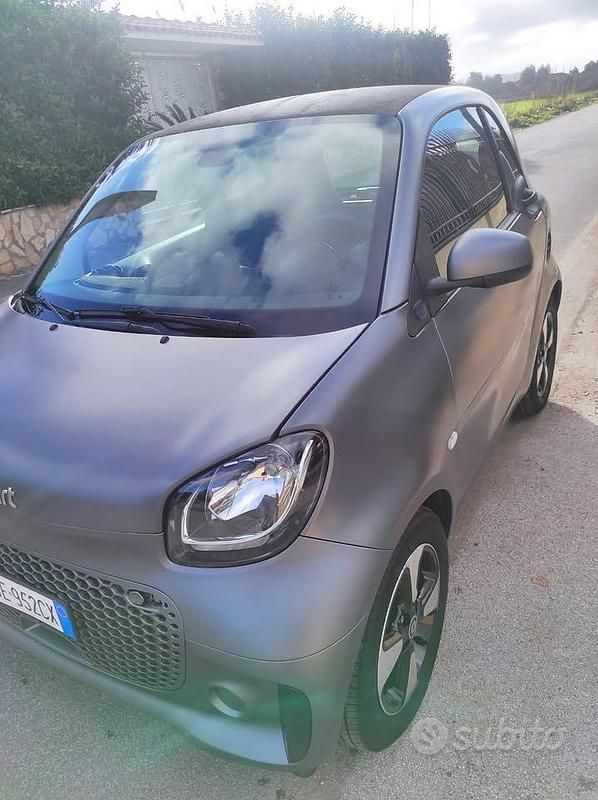 Grigio Usata 2021 Smart ForTwo Coupé Passion Due volumi | 9490 € (Super prezzo) - Immagine 1/4
