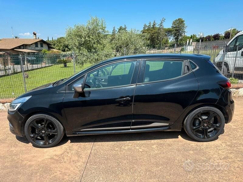 Usata Renault Clio IV GT-Line 120 CV (88 kW) 2019 Nero Utilitaria