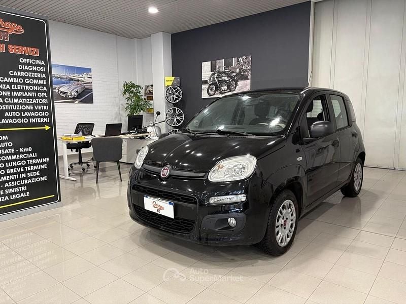 Usata Fiat Panda Young 69 CV (50 kW) 2015 Nero Utilitaria