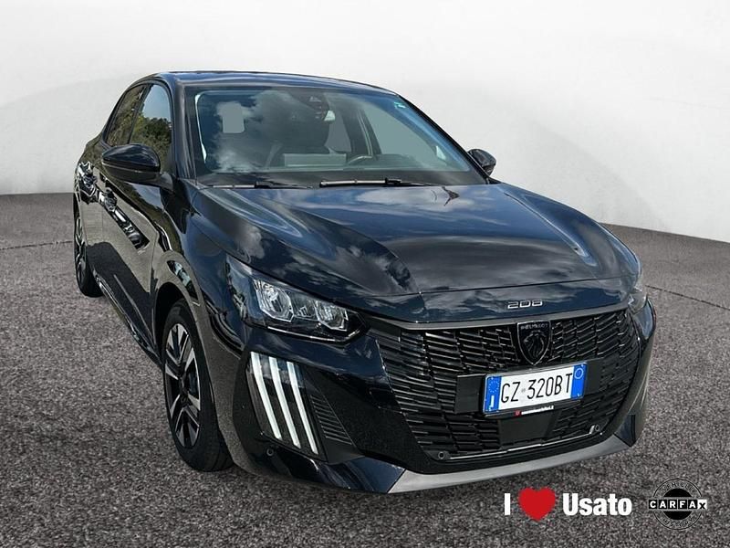Usata Peugeot 208 Allure 101 CV (74 kW) 2025 Nero Utilitaria