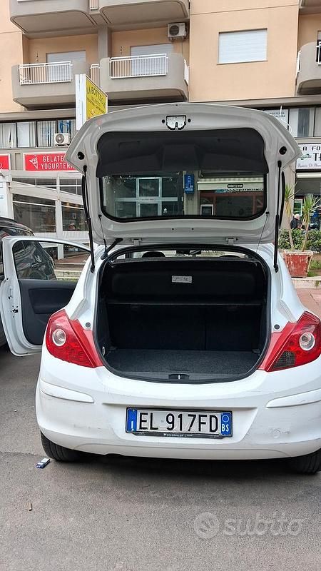 Usata Opel Corsa 2012 Bianco Utilitaria
