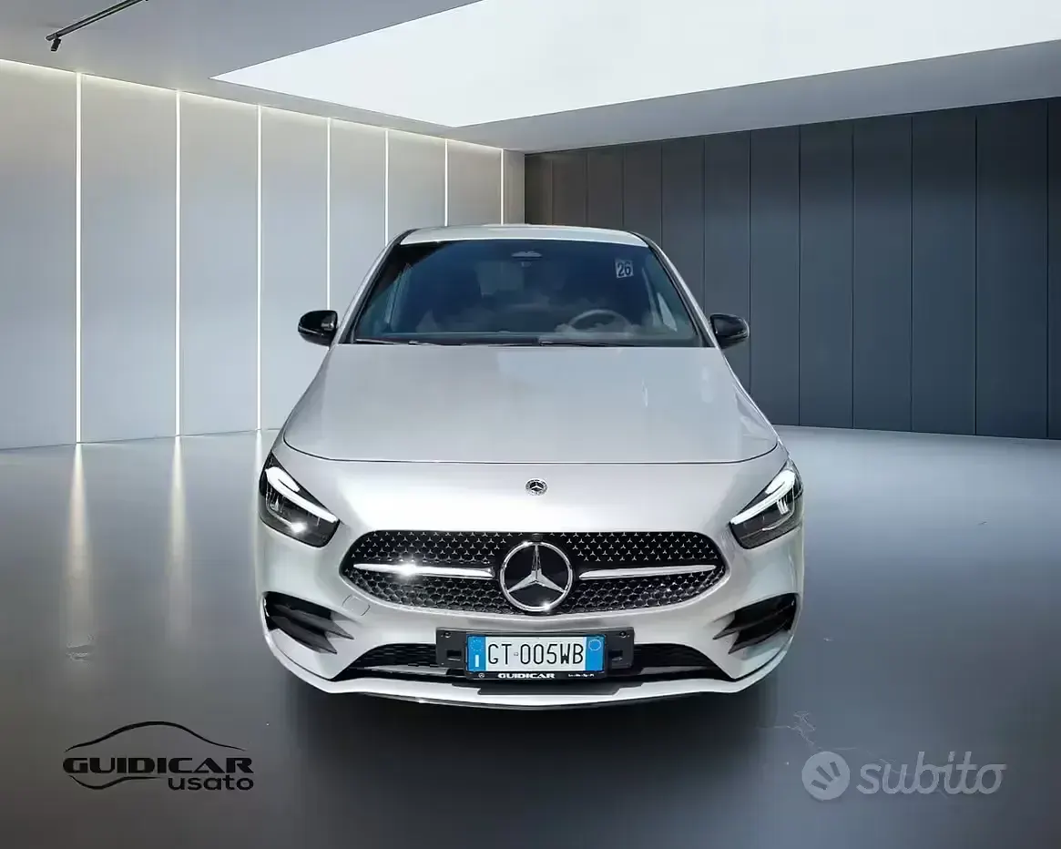 Usata Mercedes B180 AMG line 116 CV (85 kW) 2024 Argento iridio metallizzato Utilitaria