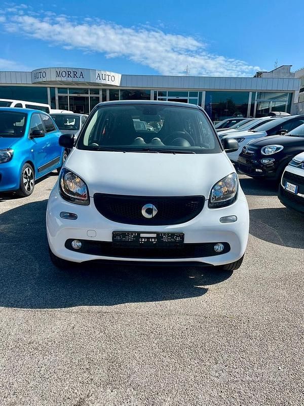 Usata Smart ForFour 70 CV (51 kW) 2018 Bianco Utilitaria