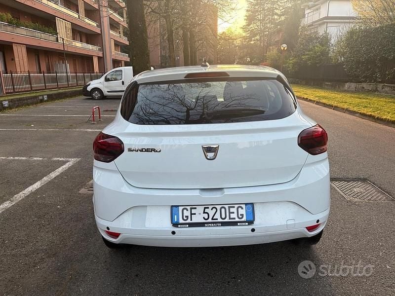 Usata Dacia Sandero Comfort 101 CV (74 kW) 2022 Bianco Berlina