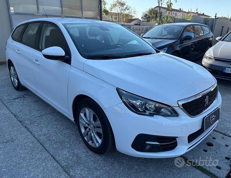 Usata Peugeot 308 GT 130 CV (95 kW) 2021 Bianco Berlina