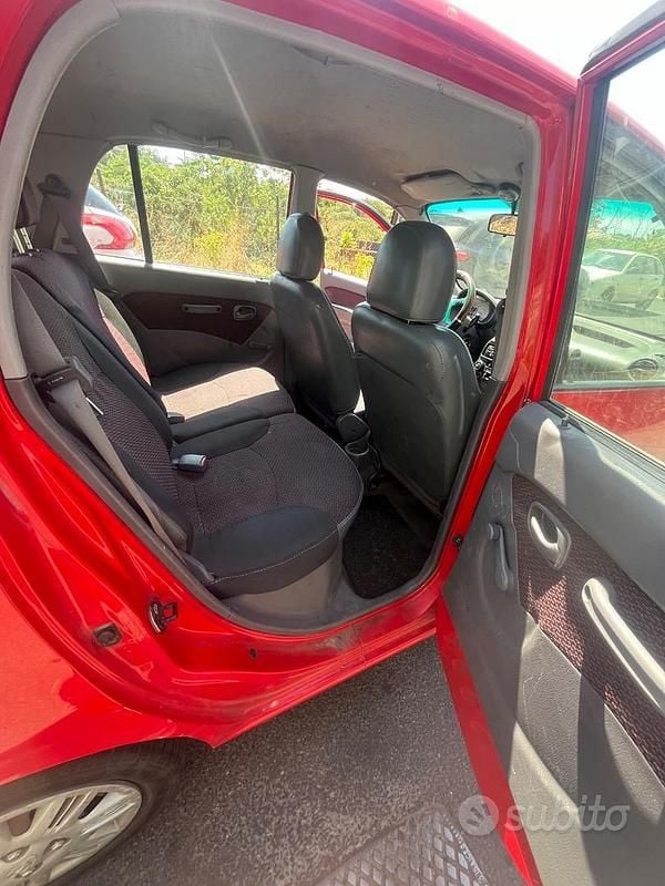 Rosso Usata 2005 Hyundai Atos Due volumi | 2200 € (Buon prezzo) - Immagine 1/4