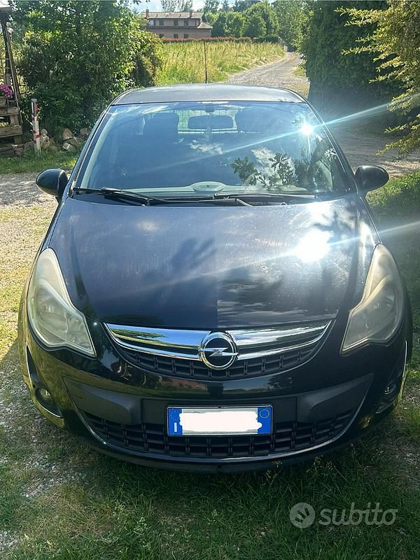 Usata Opel Corsa 85 CV (62 kW) 2015 Nero Utilitaria