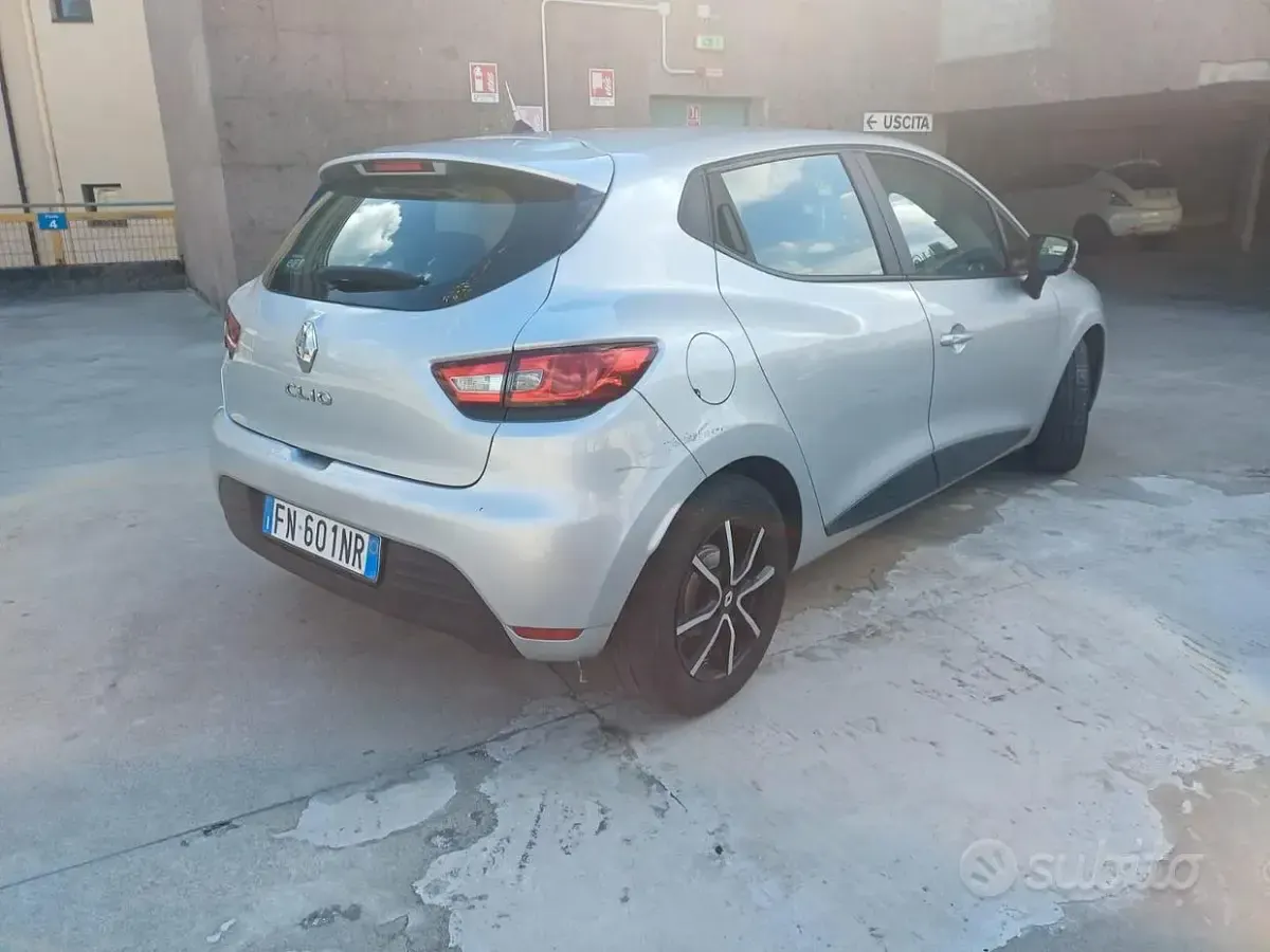 Usata Renault Clio IV 75 CV (55 kW) 2018 Grigio Berlina