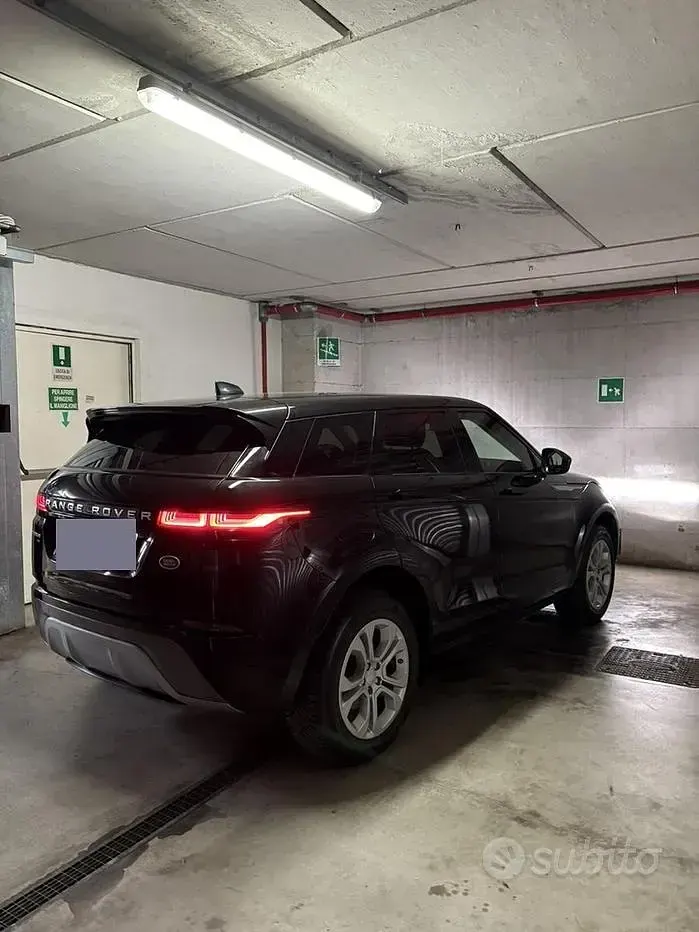 Usata Land Rover Range Rover evoque 150 CV (110 kW) 2020 Nero SUV