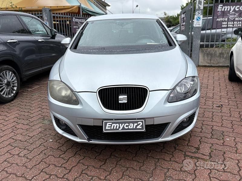 Usata Seat Leon Style 102 CV (75 kW) 2010 Grigio Berlina