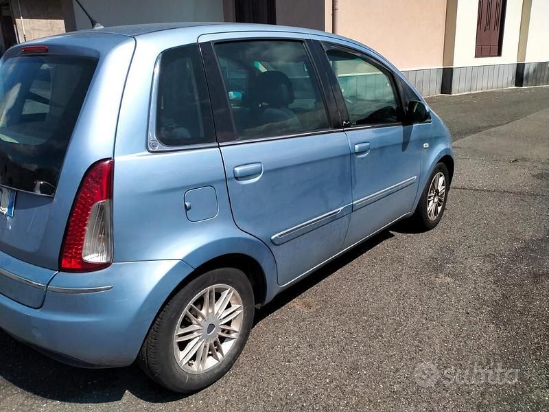 Usata Lancia Musa 95 CV (69 kW) 2011 Monovolume