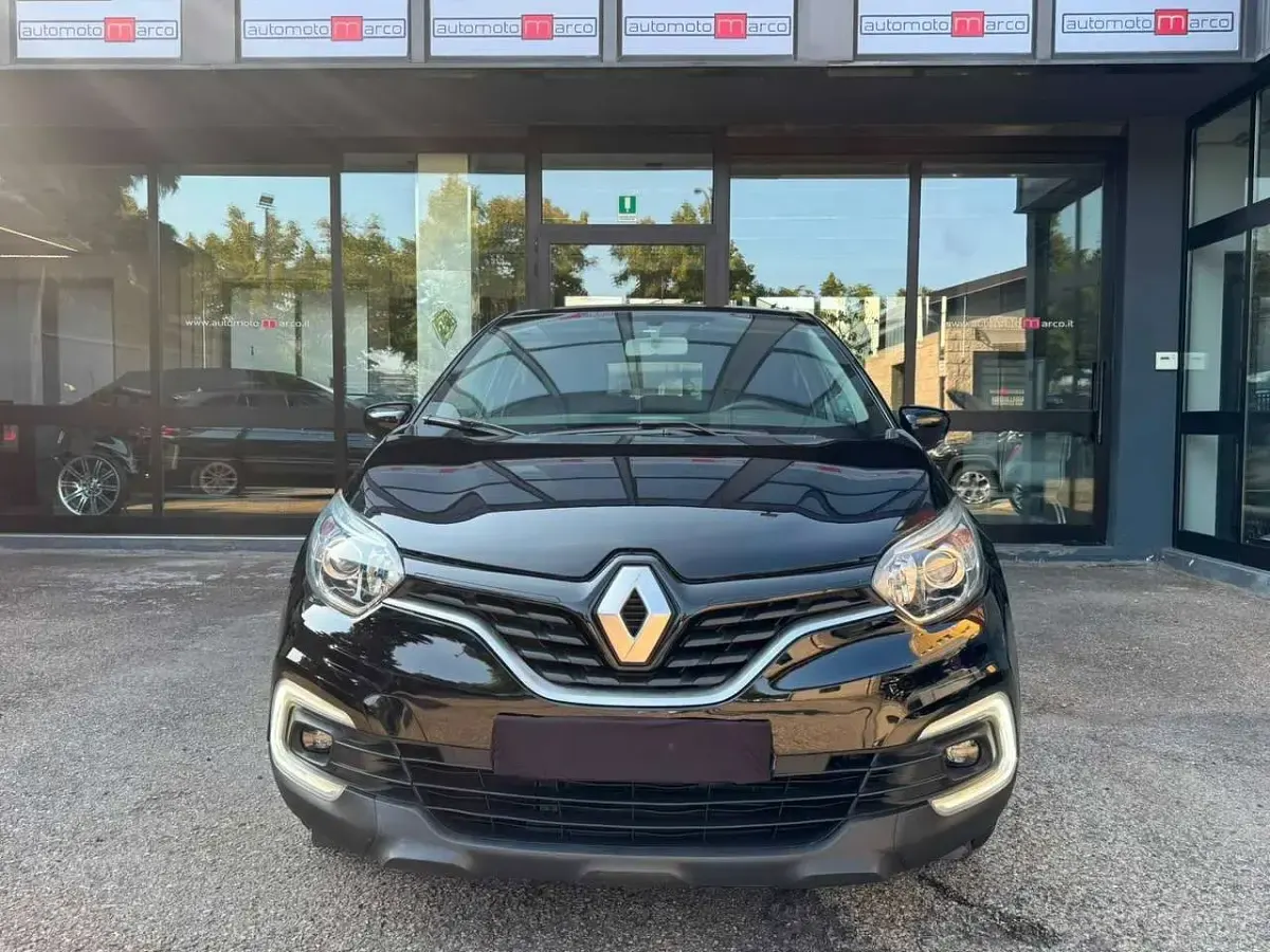 Usata Renault Captur 90 CV (66 kW) 2018 Nero SUV