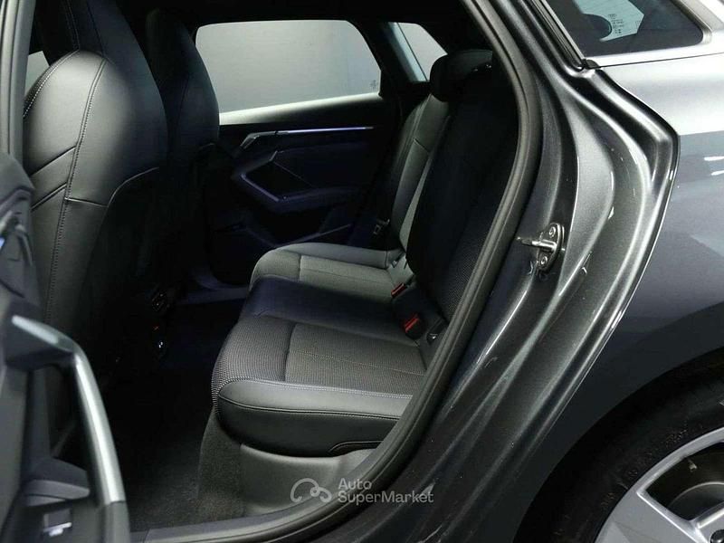 Nuova Audi A3 S-Line 150 CV (110 kW) 2025 Grigio Berlina