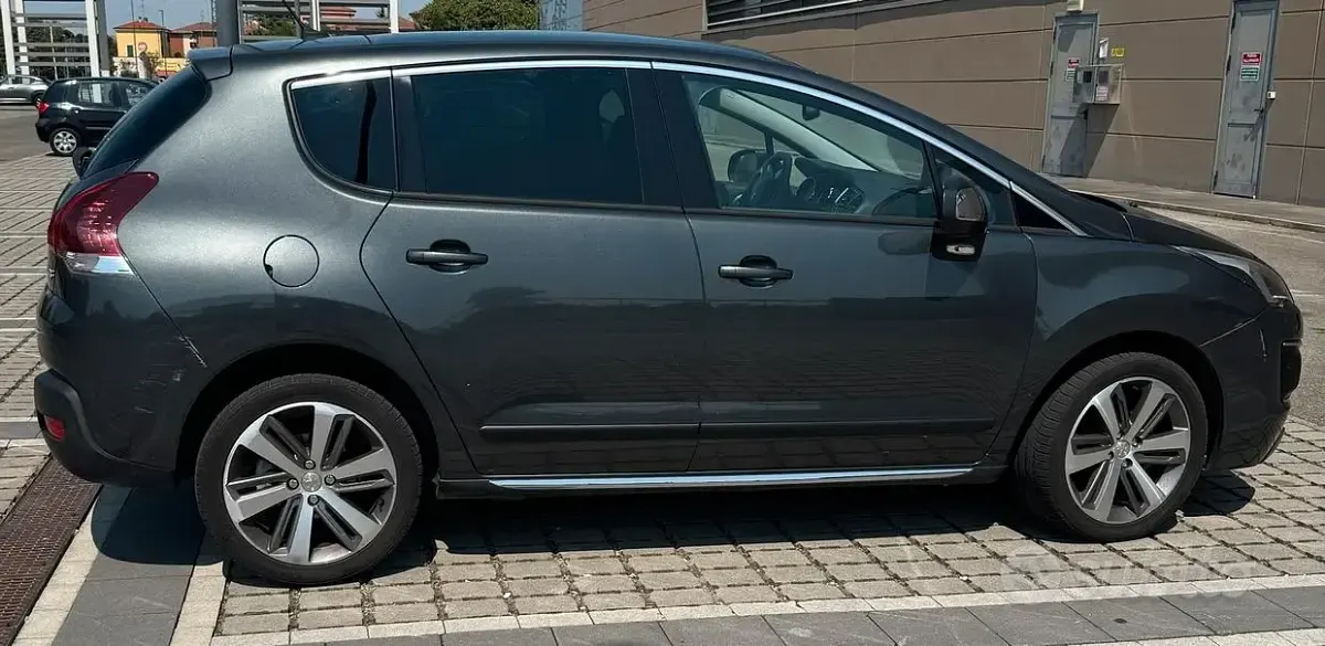 Usata Peugeot 3008 120 CV (88 kW) 2016 Grigio Station wagon