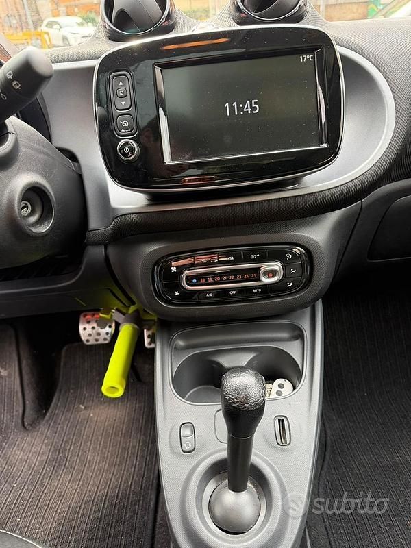 Usata Smart ForFour Passion 71 CV (52 kW) 2019 Nero Utilitaria