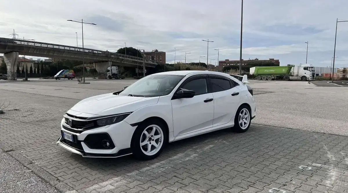 Usata Honda Civic Elegance 126 CV (92 kW) 2020 Bianco Berlina