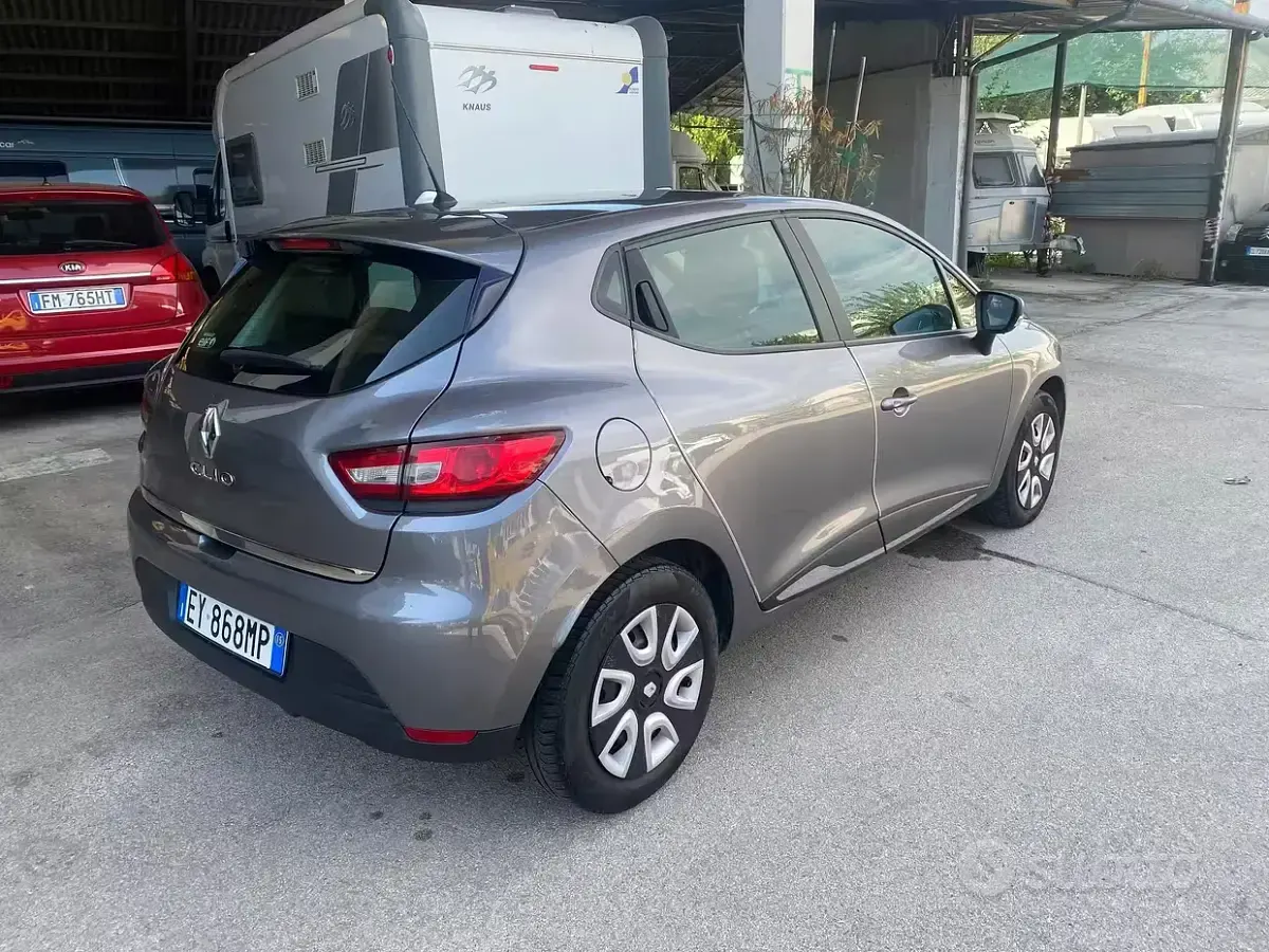 Usata Renault Clio IV 72 CV (52 kW) 2015 Grigio Furgone