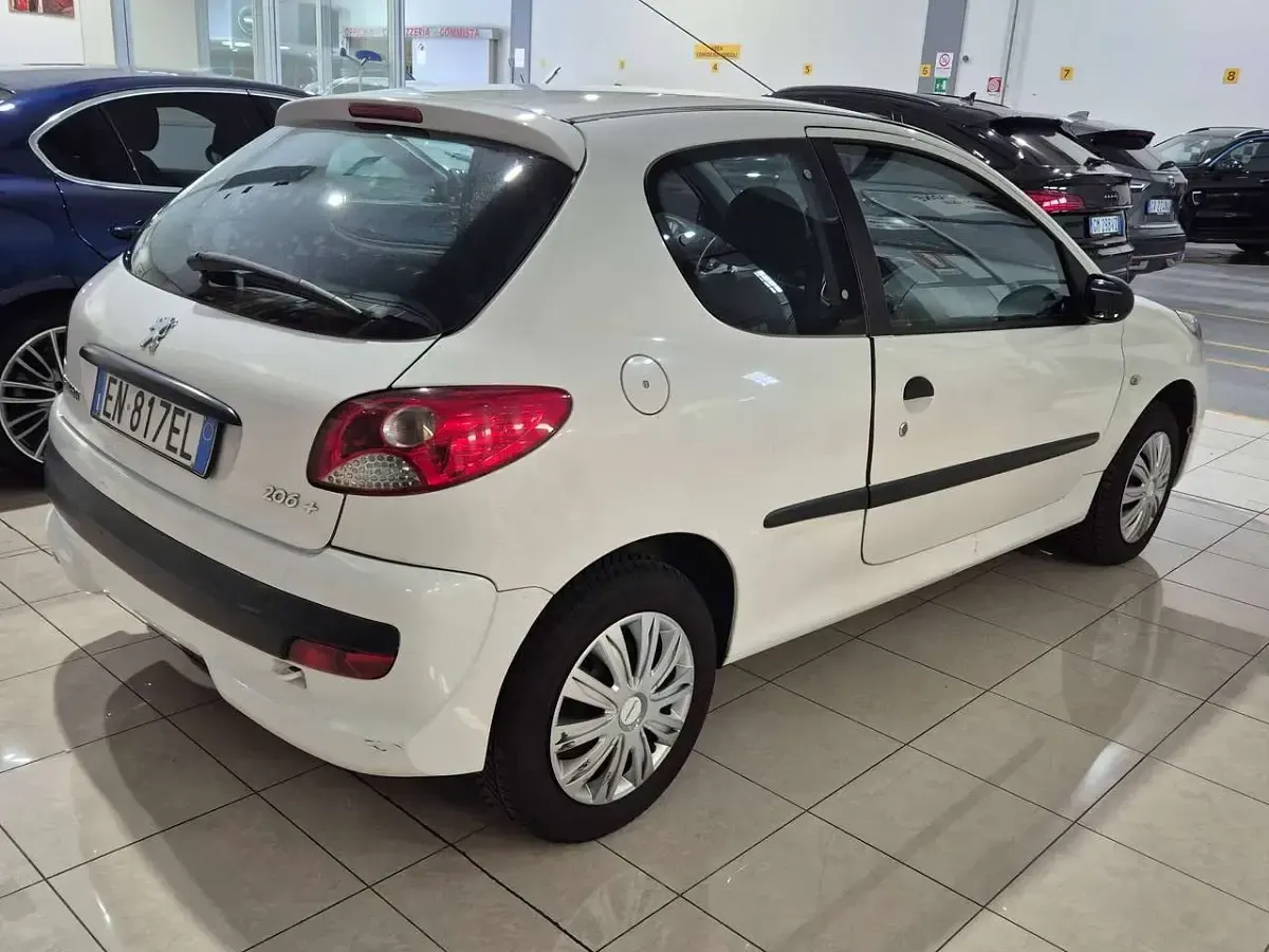 Usata Peugeot 206 60 CV (44 kW) 2010 Bianco Berlina