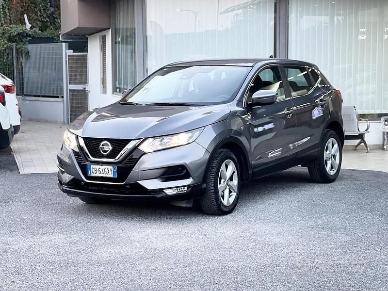 Usata Nissan Qashqai 116 CV (85 kW) 2020 Grigio SUV