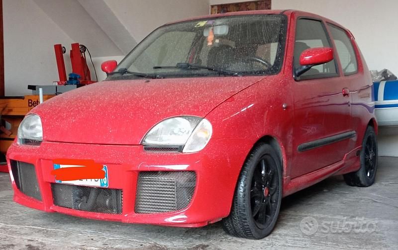 Usata Fiat 600 180 CV (132 kW) 2001 Rosso