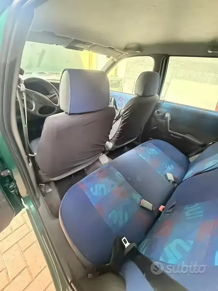 Usata Fiat Punto 60 CV (44 kW) 1998 Verde Berlina