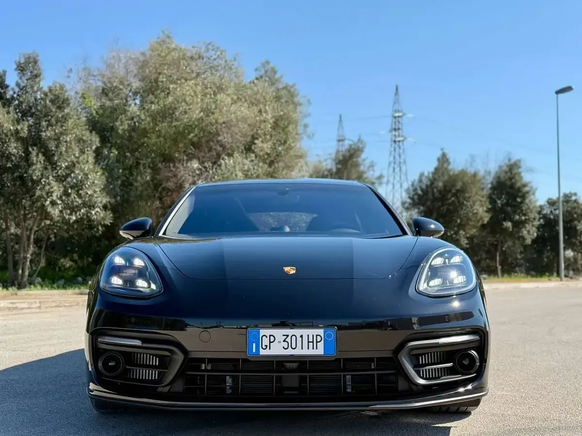 Usata Porsche Panamera 4 E-Hybrid Platinum Edition 330 CV (242 kW) 2023 Nero Utilitaria