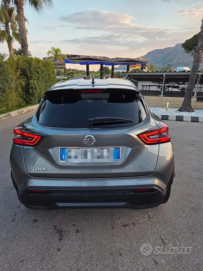 Usata Nissan Juke N-Connecta 114 CV (83 kW) 2022 Grigio SUV