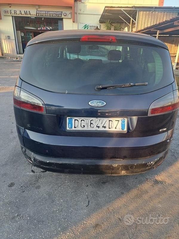 Usata Ford S-MAX Titanium 145 CV (106 kW) 2006 Blu Monovolume