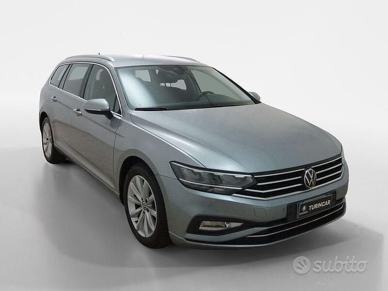 Usata VW Passat Business 150 CV (110 kW) 2022 Grigio Station wagon