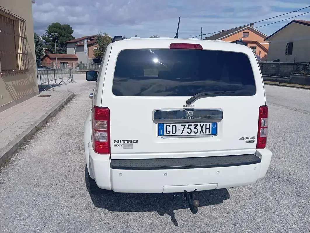 Usata Dodge Nitro SXT 177 CV (130 kW) 2008 SUV