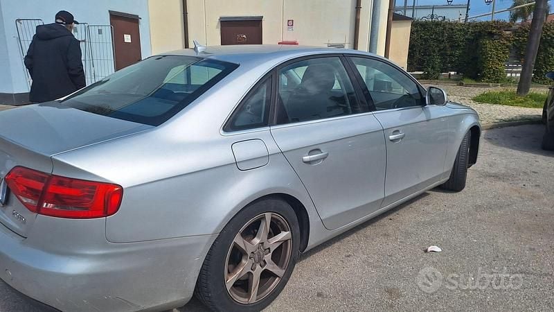 Usata Audi A4 120 CV (88 kW) 2010 Grigio Berlina