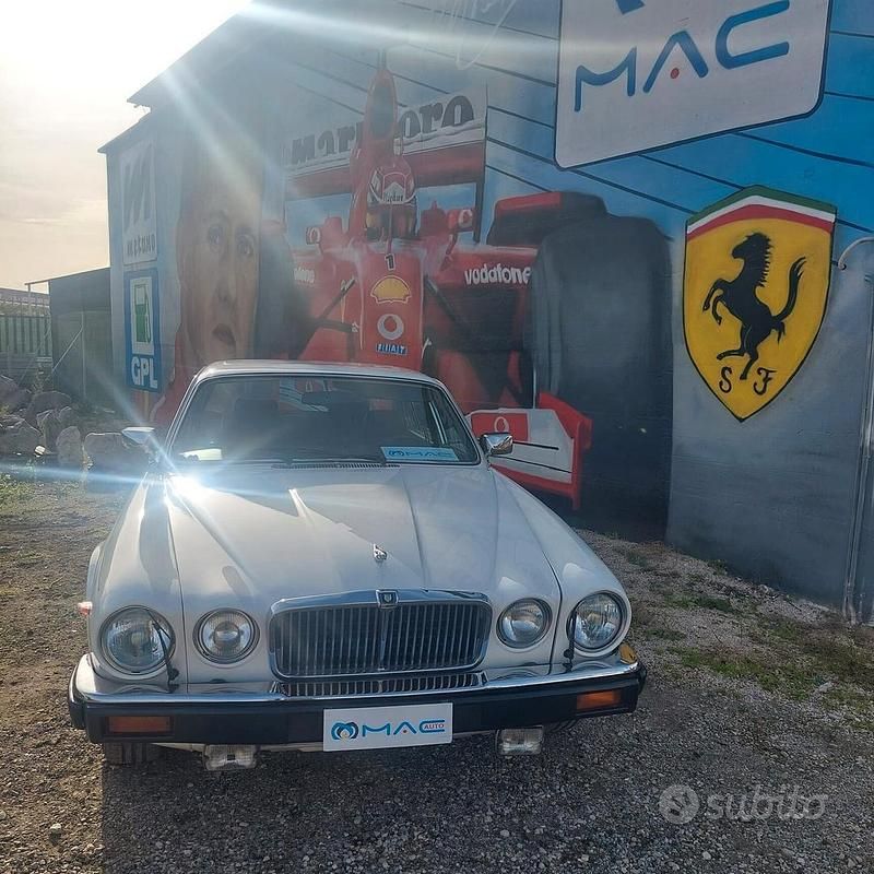 Usata Jaguar XJ6 160 CV (117 kW) 1982 Bianco Berlina