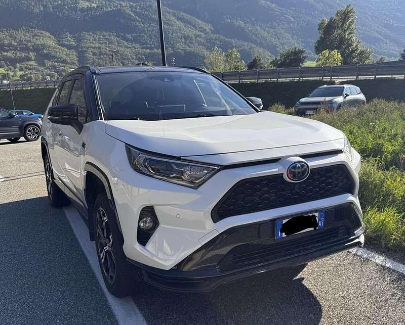 Usata Toyota RAV4 Hybrid Style 185 CV (136 kW) 2021 SUV