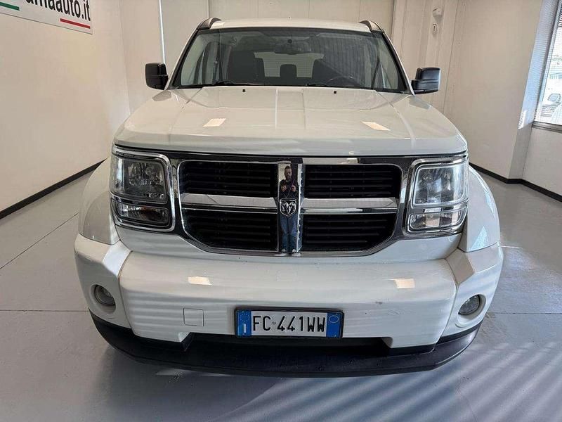 Usata Dodge Nitro SXT 177 CV (130 kW) 2010 Bianco SUV