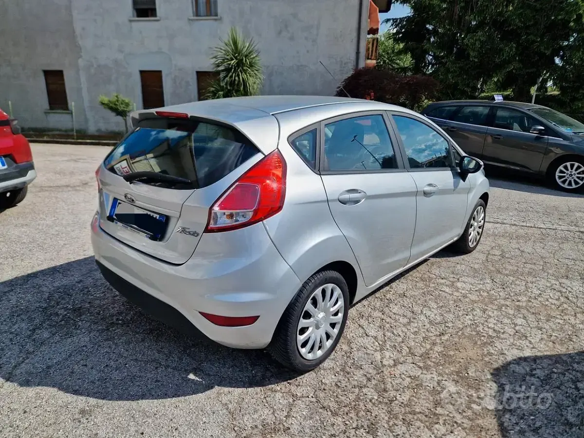 Occasion Ford Fiesta 60 PK (44 kW) 2013 Grijs Sedan