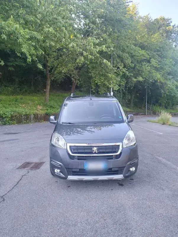Usata Peugeot TePee Outdoor 120 CV (88 kW) 2015 Station wagon
