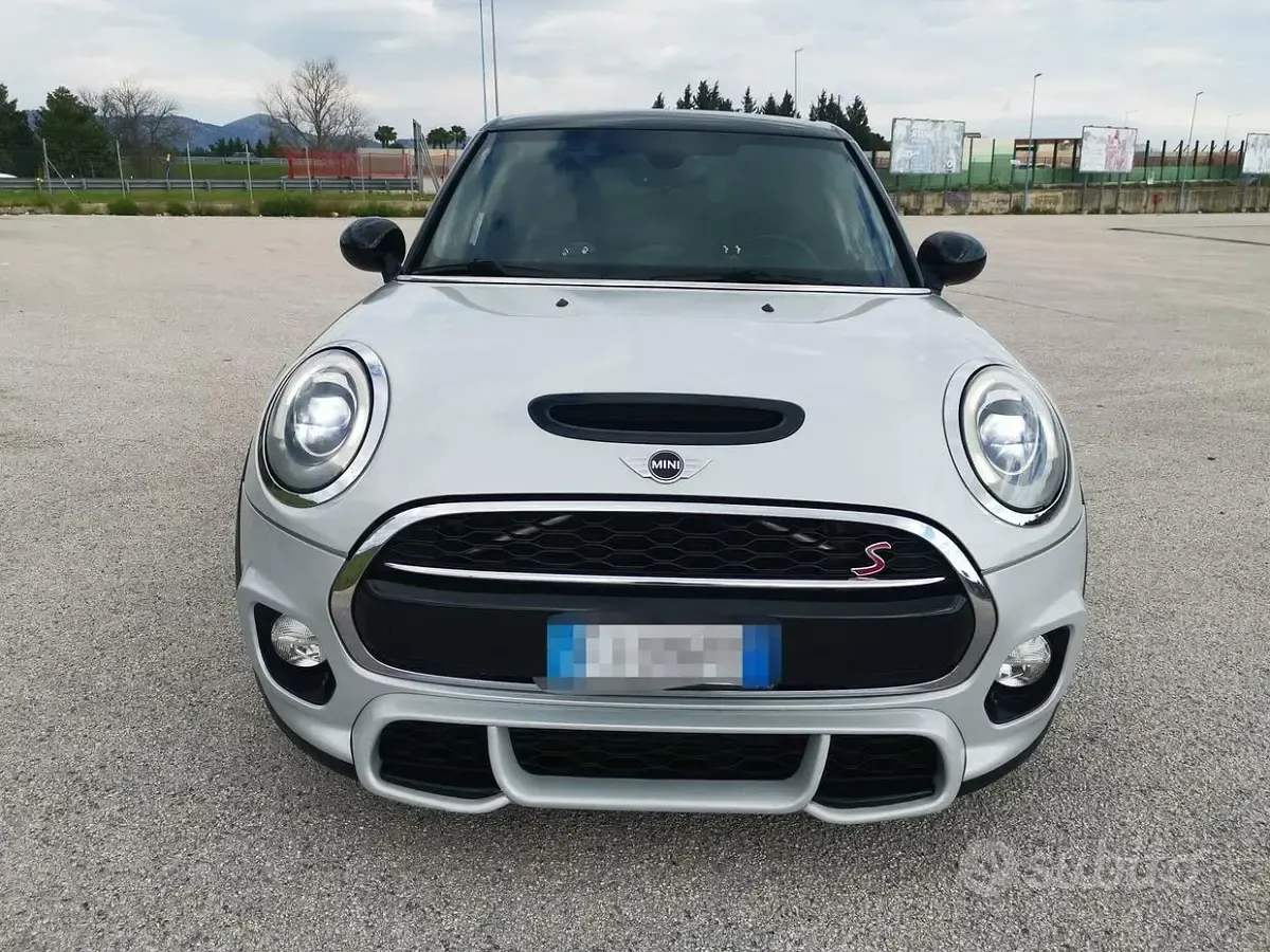 Usata Mini John Cooper Works 170 CV (125 kW) 2015 Grigio Utilitaria