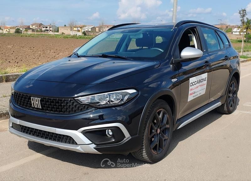 Usata Fiat Tipo Cross 131 CV (96 kW) 2023 Blu Station wagon