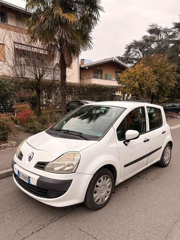 Usata 2007 Renault Modus Dynamique Monovolume | 2500 € (Buon prezzo) - Immagine 1/4