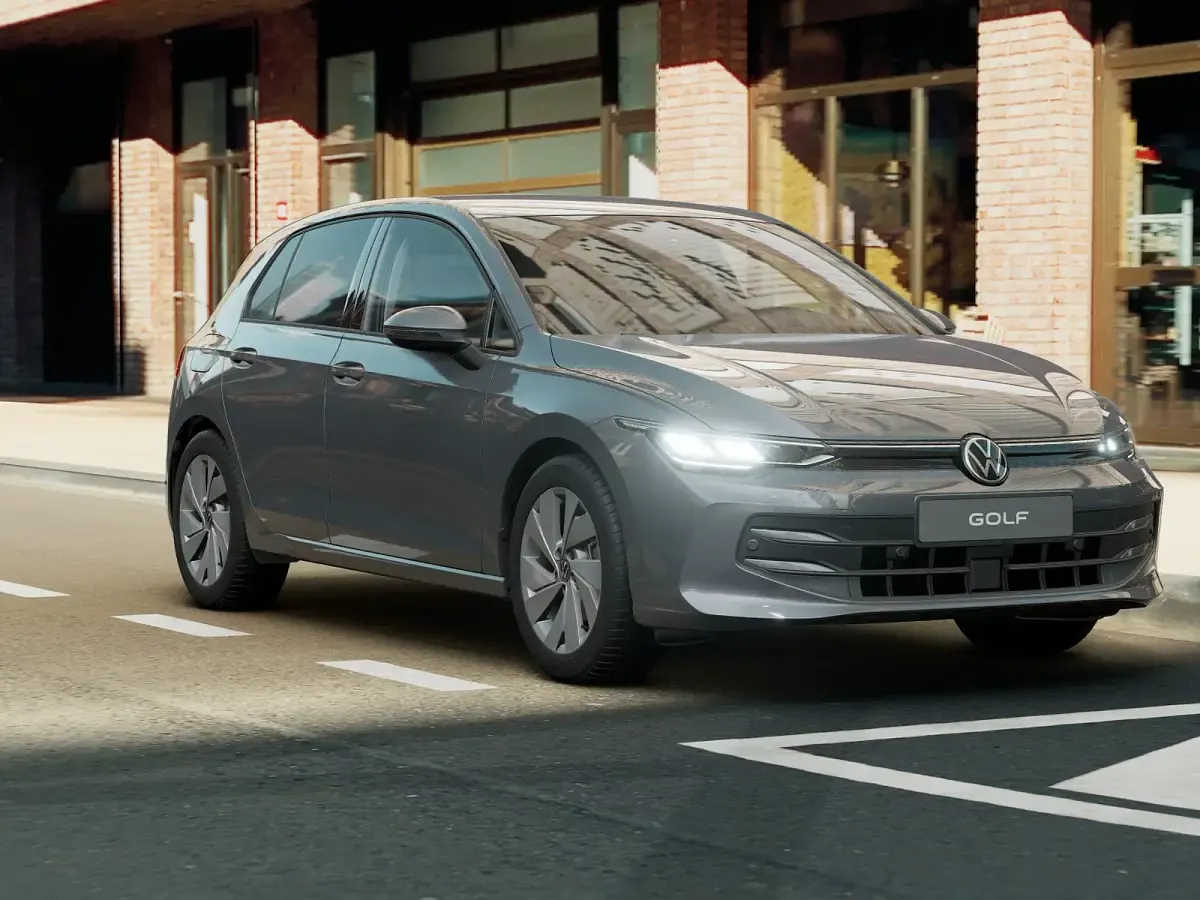 Nuova VW Golf VIII Edition 115 CV (84 kW) 2026 Dolomite silver metallizzato Berlina