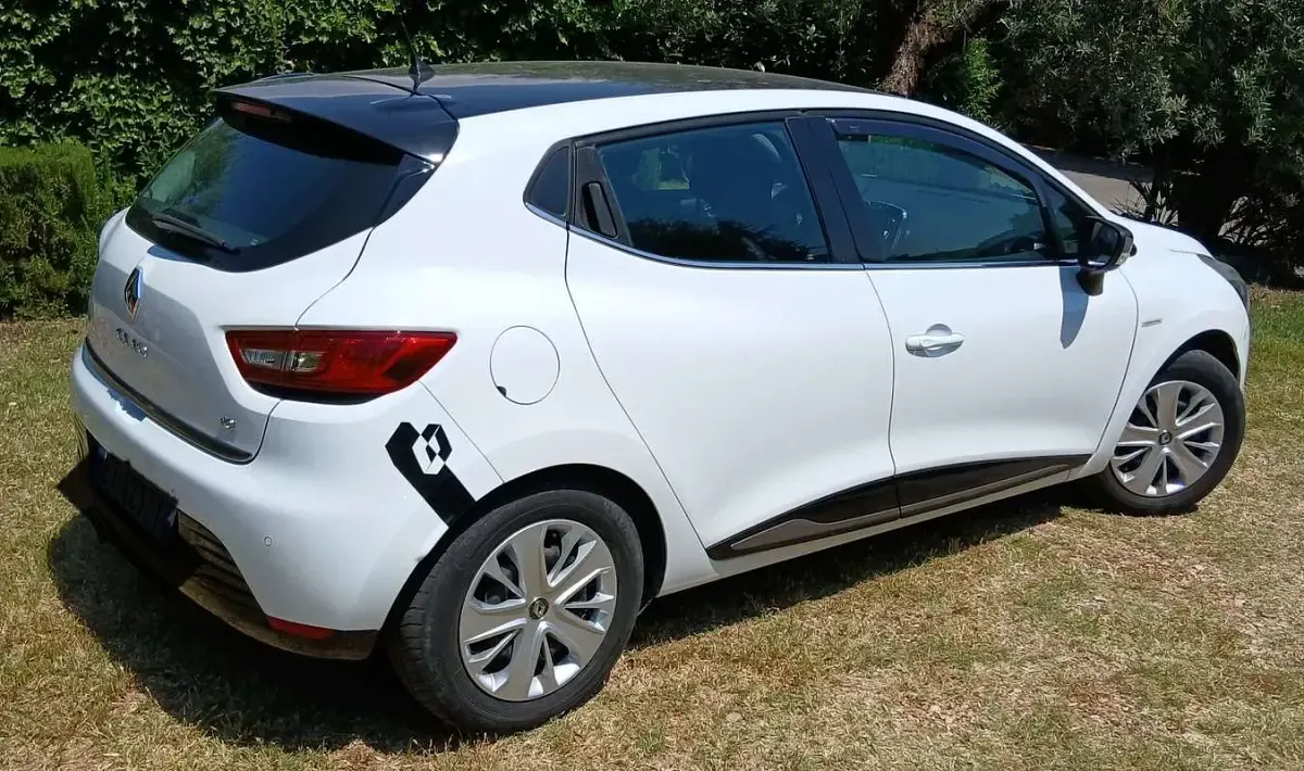 Usata Renault Clio IV 75 CV (55 kW) 2014 Bianco Utilitaria